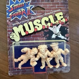 CAPCOM Street Fighter II M.U.S.C.L.E. Figures Guile Blanka Sagat 3pc Figurines